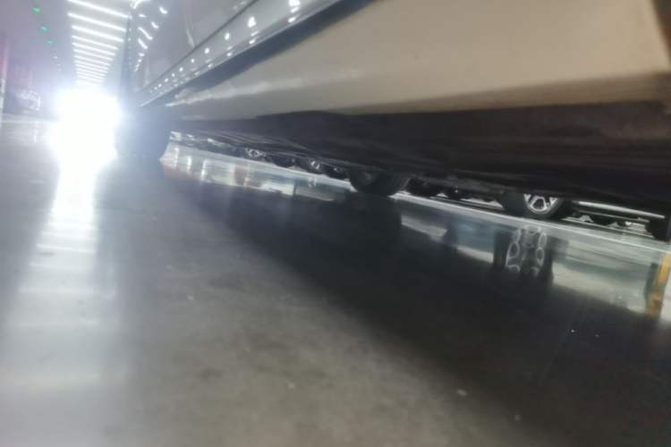 Used Mercedes-Benz E-Class 2022 Second Facelift E 260 L Sport Edition Left Side Sill