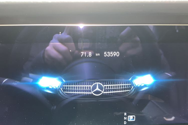 Used Mercedes-Benz E-Class 2022 E 260 Stylish Sports Edition Odometer Close Up