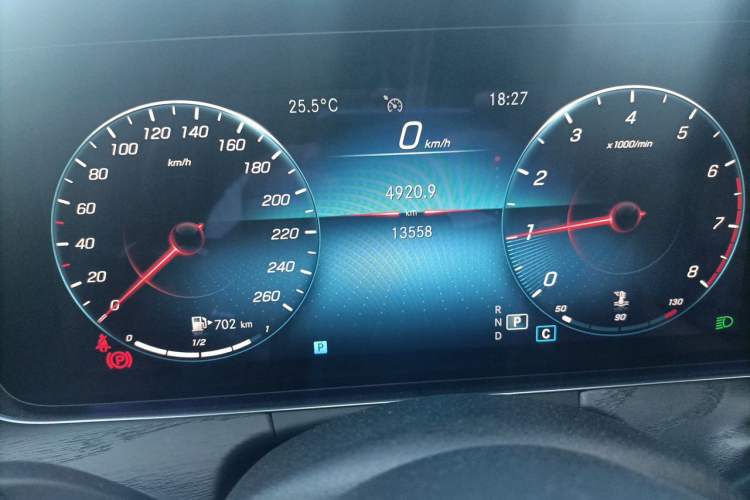 Used Mercedes-Benz E-Class 2022 E 260 Stylish Sports Edition Odometer Close Up