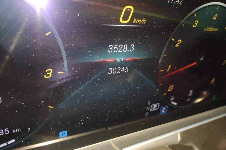 Used Mercedes-Benz E-Class 2022 E 260 Stylish Sports Edition Odometer Close Up