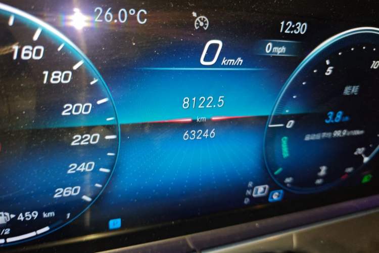 Used Mercedes-Benz E-Class 2022 E 260 Stylish Sports Edition Odometer Close Up