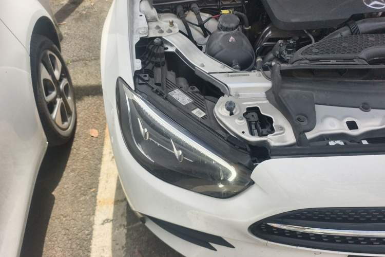 Used Mercedes-Benz E-Class 2022 Revised E 300 L Sporty and Stylish Edition Right Front Headlight