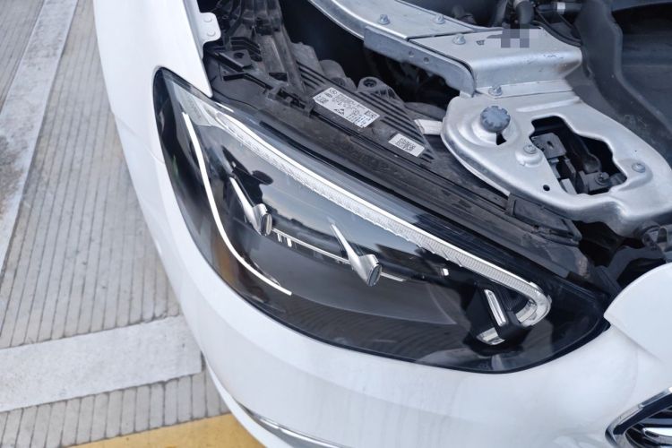 Used Mercedes-Benz E-Class 2022 Revised E 300 L Sport Luxury Edition Right Front Headlight