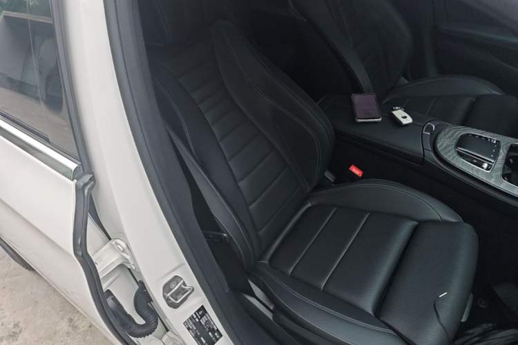 Used Mercedes-Benz E-Class 2022 Restyled E 260 L Sport Edition Right Front Seat