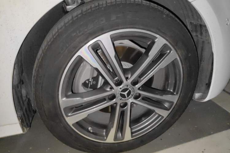 Used Mercedes-Benz E-Class 2022 Second Facelift E 260 L Sport Edition Right Front Wheel Hub