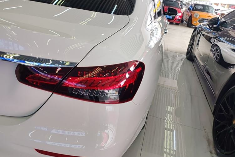 Used Mercedes-Benz E-Class 2022 Second Facelift E 300 L Sport Luxury Edition Right Rear Taillight