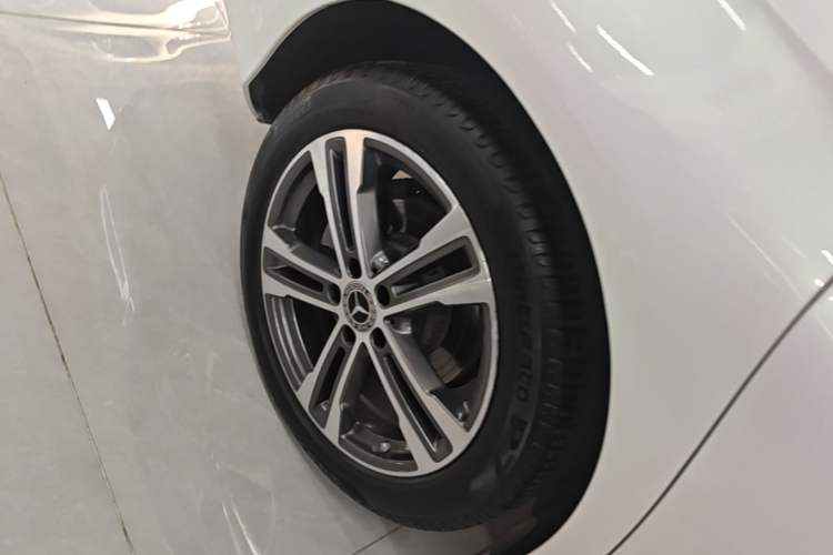 Used Mercedes-Benz E-Class 2022 E 260 L Sport Edition Right Rear Wheel Hub
