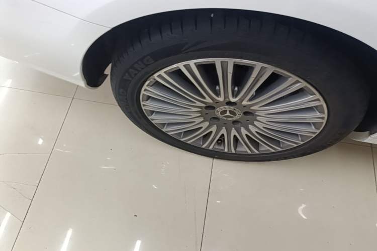 Used Mercedes-Benz E-Class 2022 Second Facelift E 300 L Fashion Edition Right Rear Wheel Hub