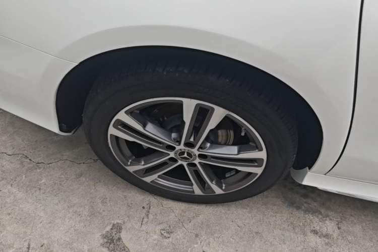 Used Mercedes-Benz E-Class 2022 Restyled E 260 L Sport Edition Right Rear Wheel Hub