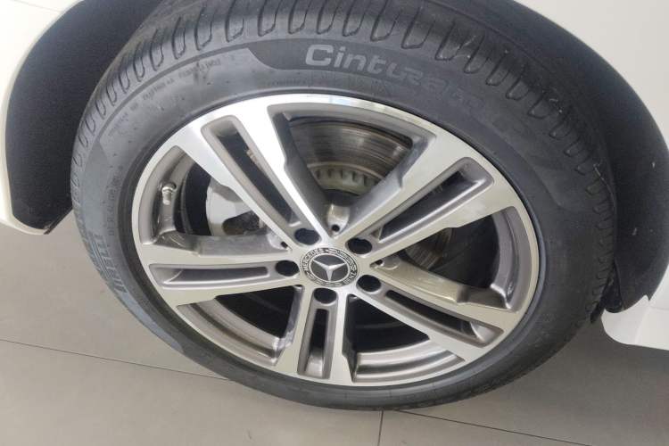 Used Mercedes-Benz E-Class 2022 E 260 L Sport Edition Right Rear Wheel Hub