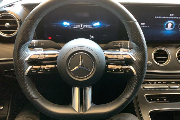 Used Mercedes-Benz E-Class 2022 E 260 Stylish Sports Edition Steering Wheel