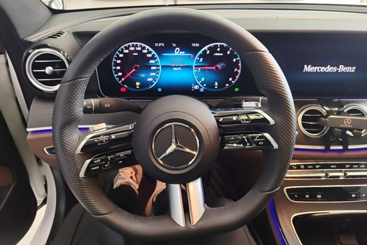Used Mercedes-Benz E-Class 2022 Second Facelift E 300 L Sport Luxury Edition Steering Wheel