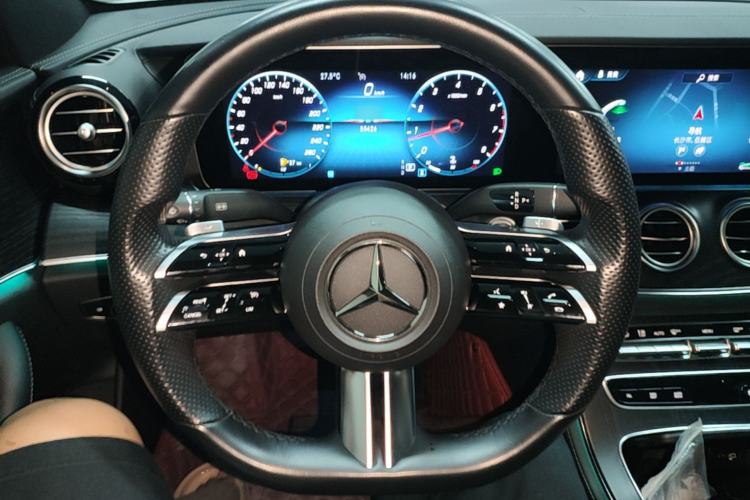 Used Mercedes-Benz E-Class 2022 E 260 Stylish Sports Edition Steering Wheel