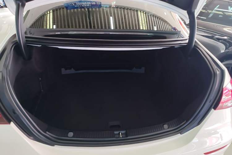 Used Mercedes-Benz E-Class 2022 Second Facelift E 300 L Sport Luxury Edition Trunk