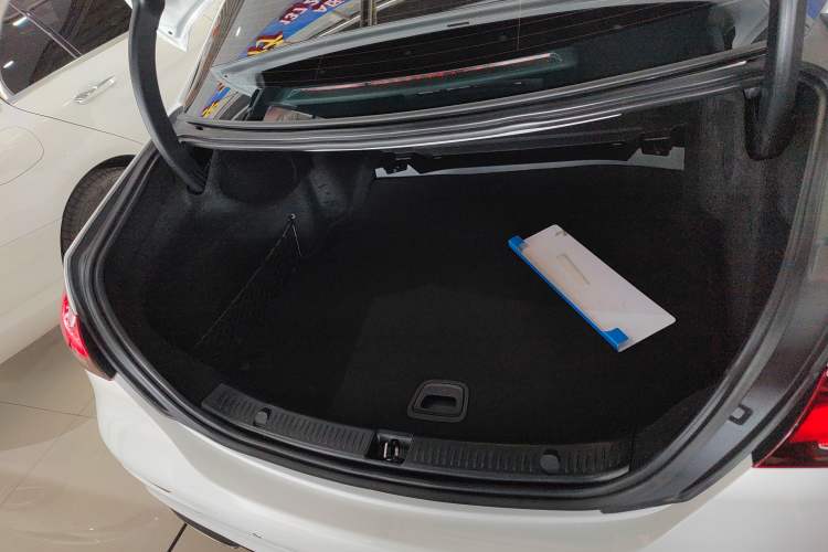 Used Mercedes-Benz E-Class 2022 E 260 L Sport Edition Trunk
