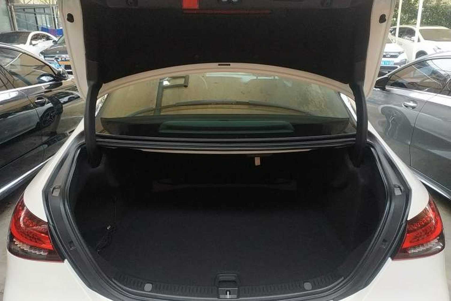 Used Mercedes-Benz E-Class 2022 E 260 Stylish Sports Edition Trunk