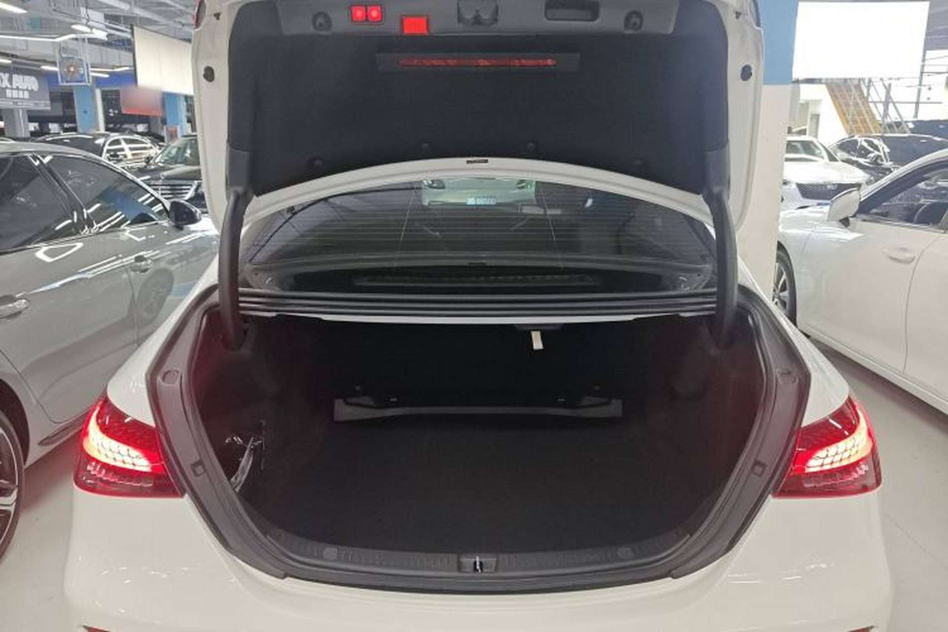 Used Mercedes-Benz E-Class 2022 E 300 Stylish Sports Edition Trunk