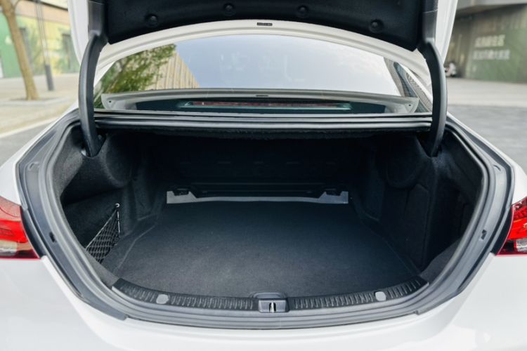 Used Mercedes-Benz E-Class 2022 Revised E 300 L Sporty and Stylish Edition Trunk