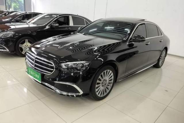 Ojetý Mercedes-Benz E-Class 2023 Restyled E 300 L Sport Luxury Edition