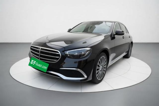 Ojetý Mercedes-Benz E-Class 2023 Updated E 300 L Fashion Edition