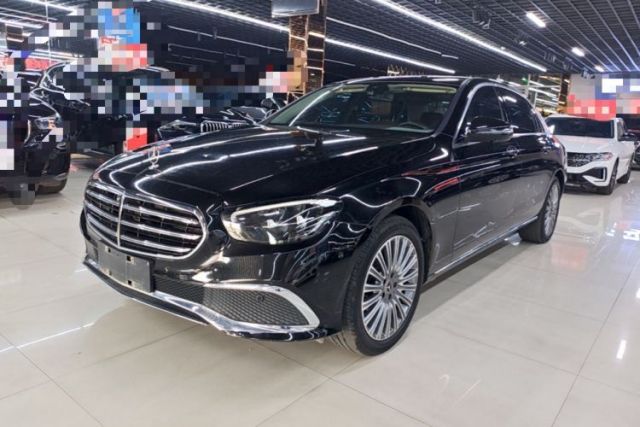 Ojetý Mercedes-Benz E-Class 2023 Updated E 300 L Fashion Edition