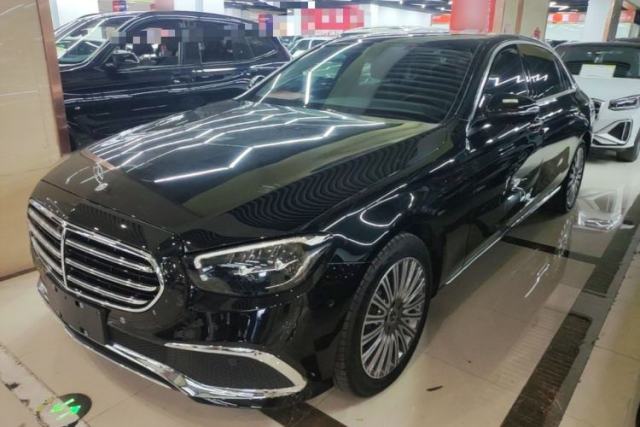 Ojetý Mercedes-Benz E-Class 2023 Updated E 300 L Fashion Edition
