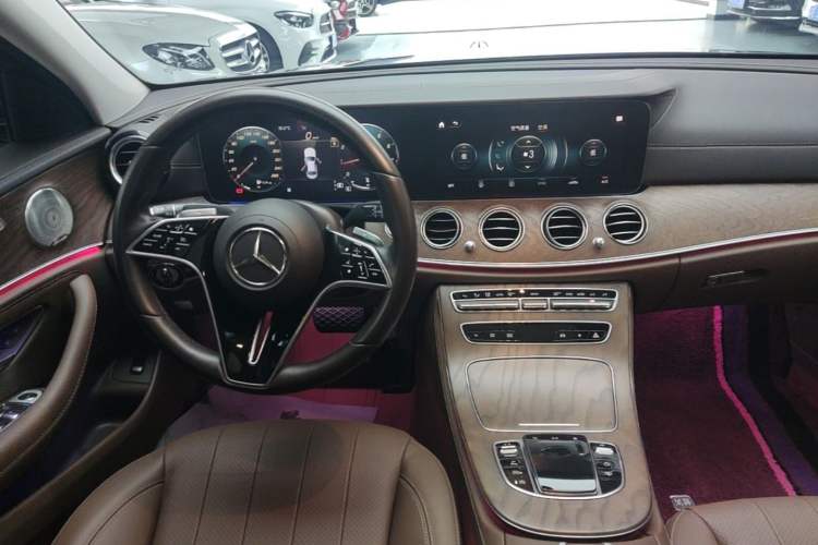 Used Mercedes-Benz E-Class 2023 Updated E 300 L Luxury Edition Audio And AC Panel