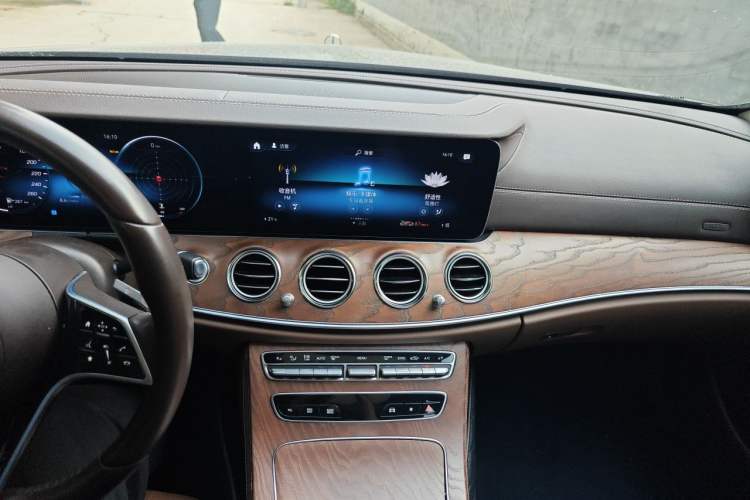 Used Mercedes-Benz E-Class 2023 E 300 L Stylish Model Audio And AC Panel