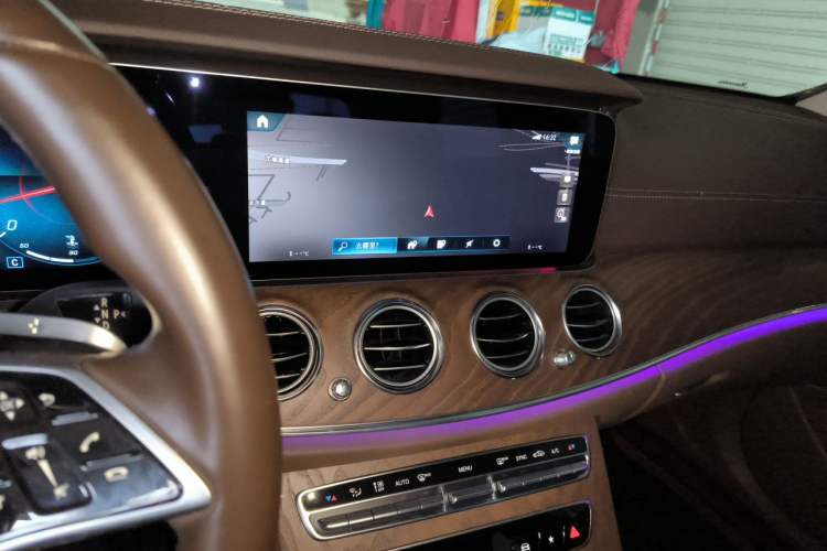 Used Mercedes-Benz E-Class 2023 Updated E 300 L Fashion Edition Audio And AC Panel