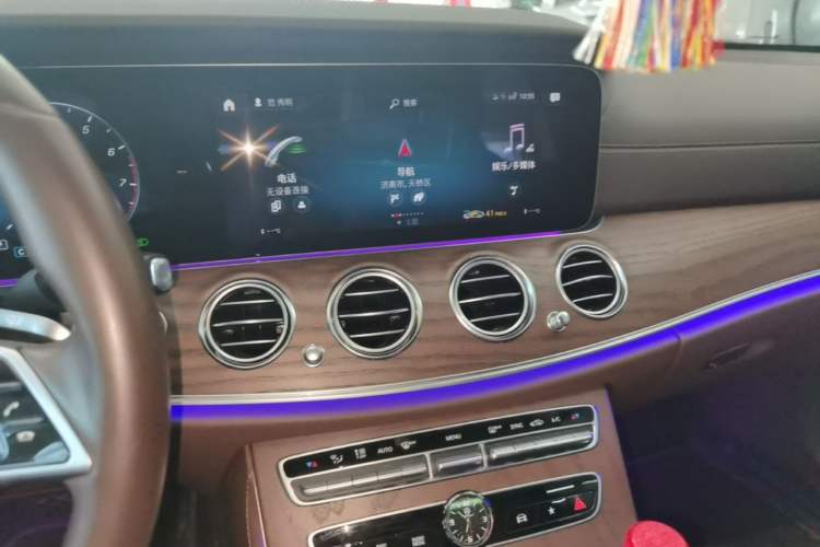 Used Mercedes-Benz E-Class 2023 Updated E 300 L Fashion Edition Audio And AC Panel