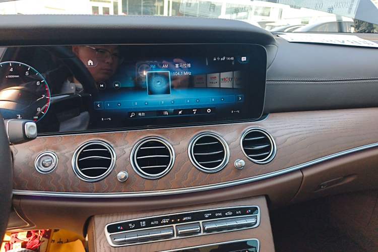 Used Mercedes-Benz E-Class 2023 E 300 L Luxury Model Audio And AC Panel