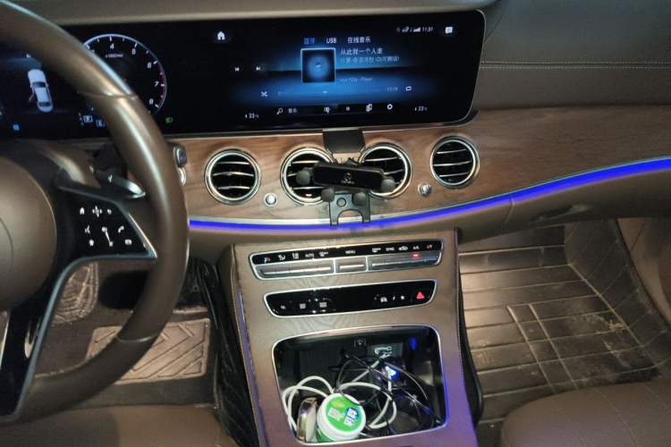 Used Mercedes-Benz E-Class 2023 Updated E 300 L Fashion Edition Audio And AC Panel