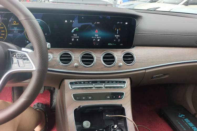 Used Mercedes-Benz E-Class 2023 E 300 L Stylish Model Audio And AC Panel