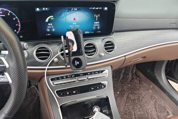 Used Mercedes-Benz E-Class 2023 E 300 L Sport Luxury Edition Audio And AC Panel