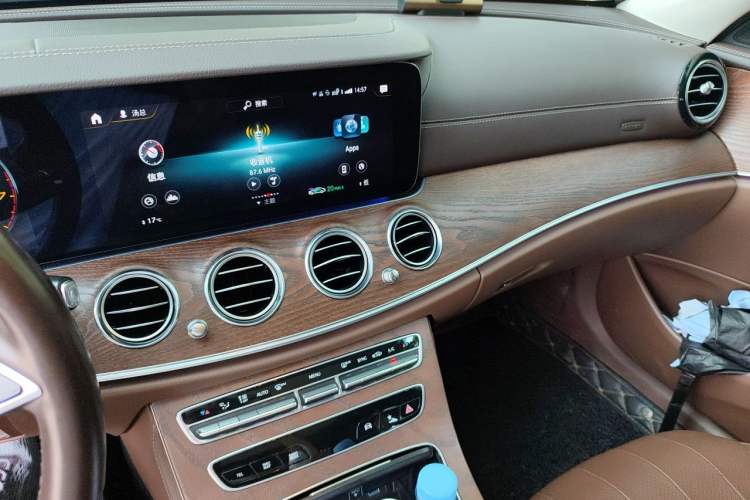 Used Mercedes-Benz E-Class 2023 Updated E 300 L Fashion Edition Audio And AC Panel