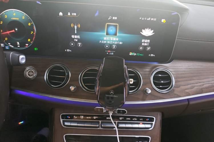 Used Mercedes-Benz E-Class 2023 Updated E 300 L Fashion Edition Audio And AC Panel