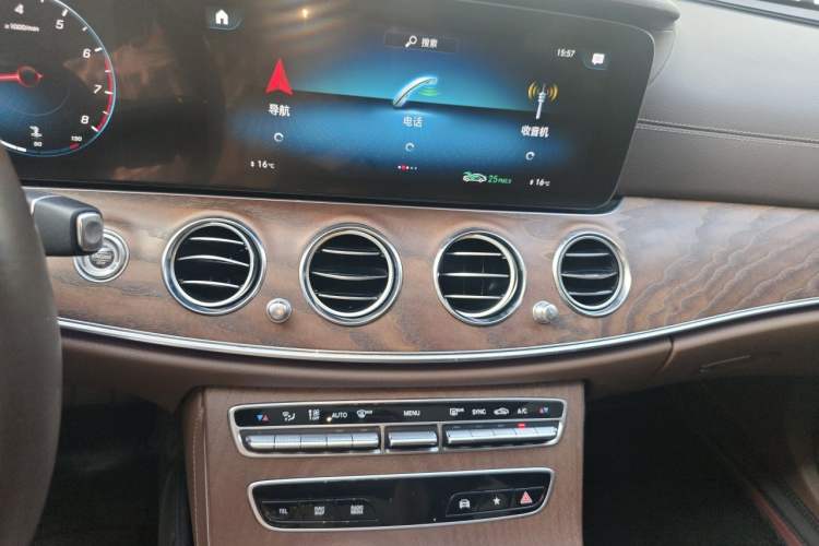 Used Mercedes-Benz E-Class 2023 Updated E 300 L Fashion Edition Audio And AC Panel