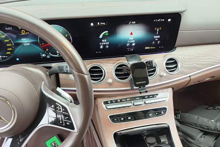 Used Mercedes-Benz E-Class 2023 Updated E 300 L Luxury Edition Audio And AC Panel