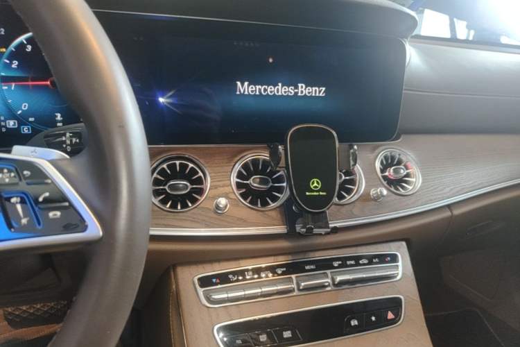 Used Mercedes-Benz E-Class 2023 Facelift E 260 L Audio And AC Panel