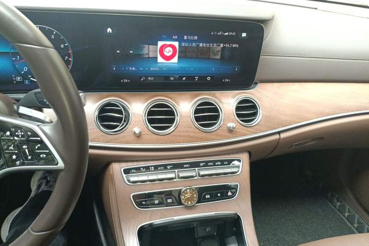Used Mercedes-Benz E-Class 2023 Updated E 300 L Fashion Edition Audio And AC Panel