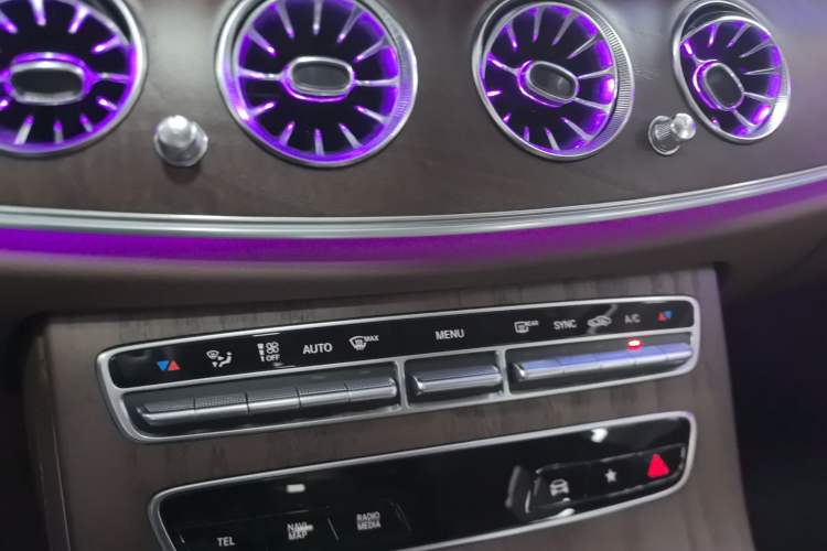 Used Mercedes-Benz E-Class 2023 Updated E 300 L Luxury Edition Audio And AC Panel