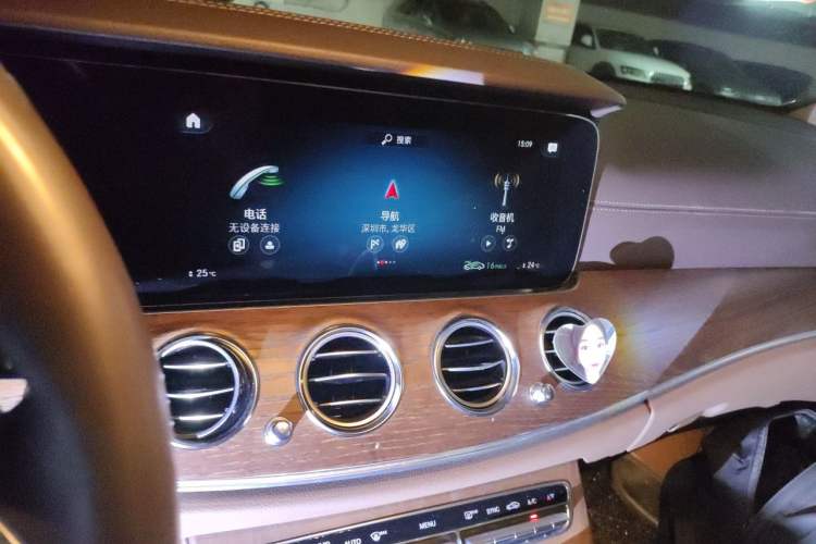 Used Mercedes-Benz E-Class 2023 Updated E 300 L Luxury Edition Audio And AC Panel