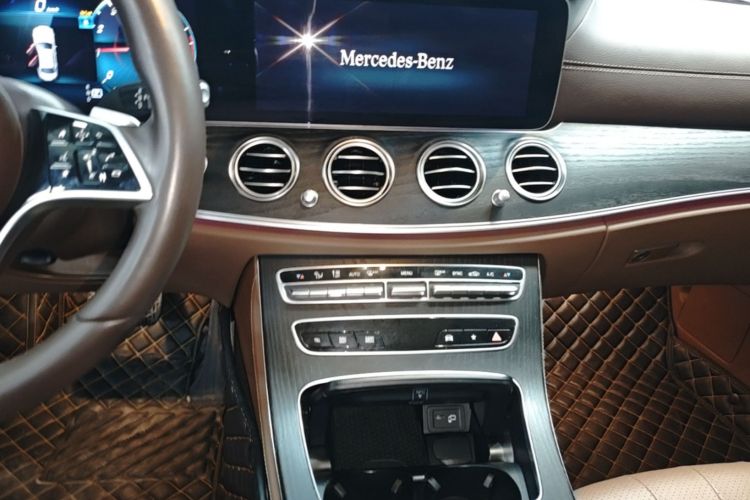 Used Mercedes-Benz E-Class 2023 E 260 L Audio And AC Panel