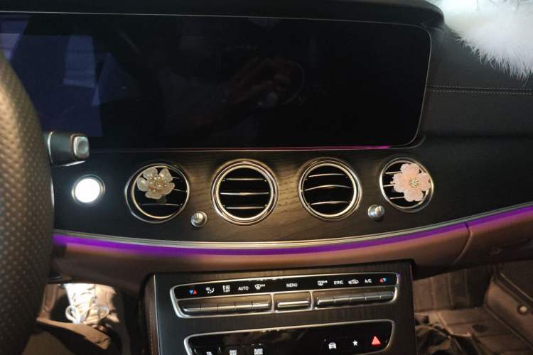 Used Mercedes-Benz E-Class 2023 E 260 L Sport Edition Audio And AC Panel