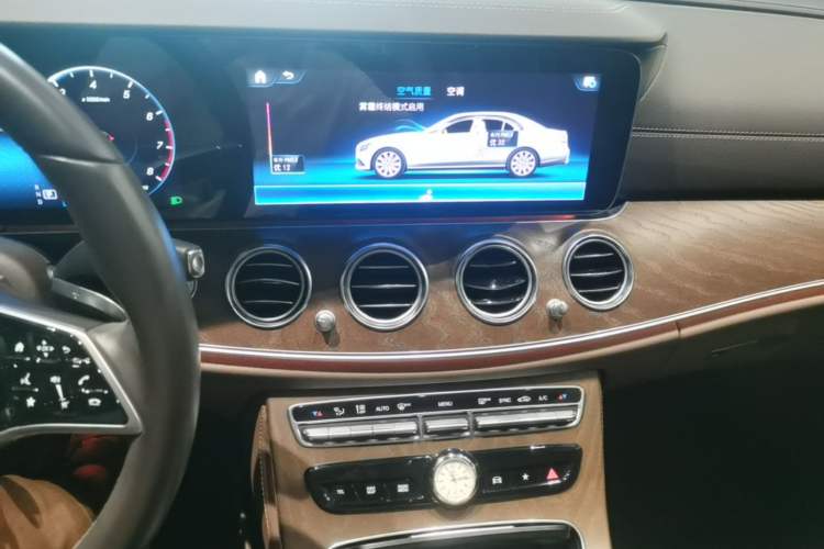 Used Mercedes-Benz E-Class 2023 E 300 L Sport Luxury Edition Audio And AC Panel
