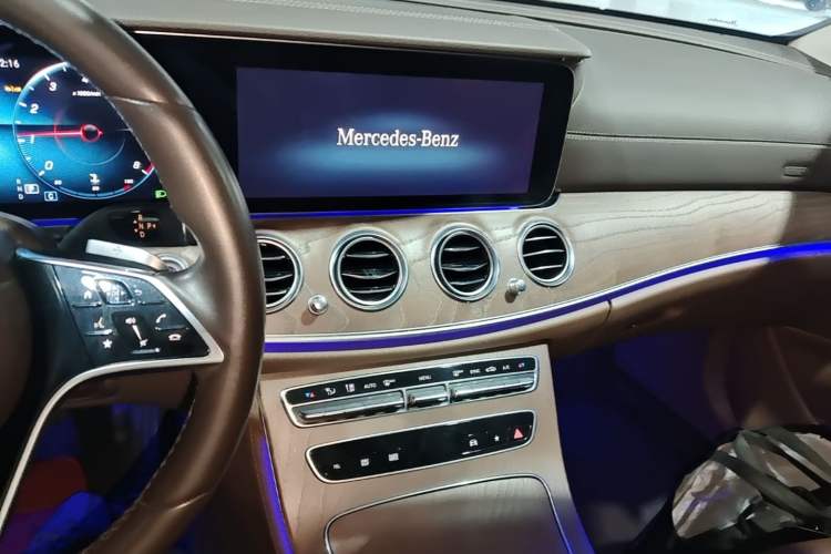 Used Mercedes-Benz E-Class 2023 E 260 L Audio And AC Panel