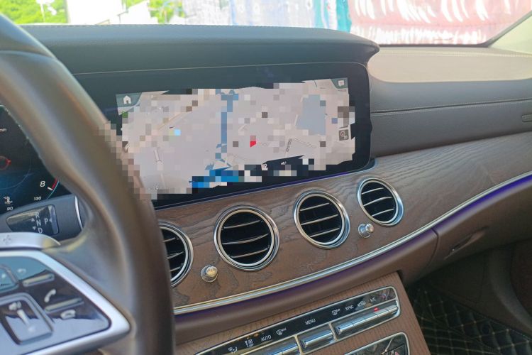 Used Mercedes-Benz E-Class 2023 Updated E 300 L Fashion Edition Audio And AC Panel