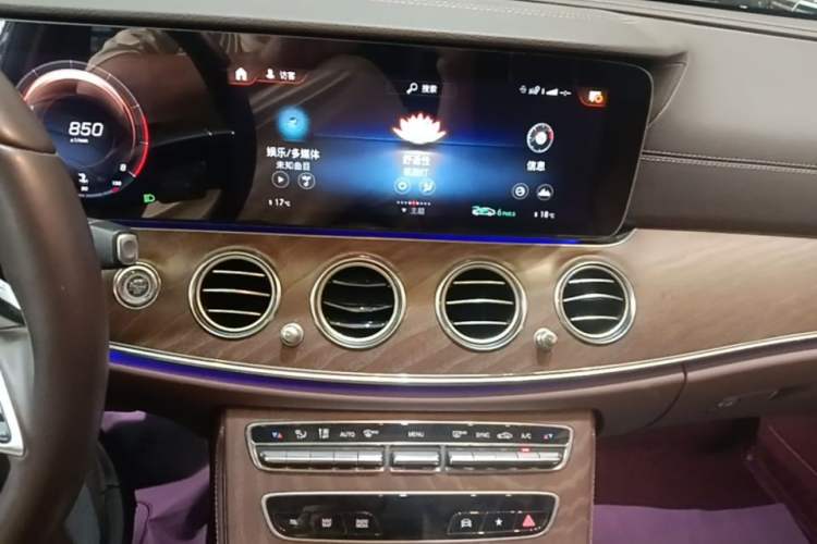 Used Mercedes-Benz E-Class 2023 E 300 L Luxury Model Audio And AC Panel