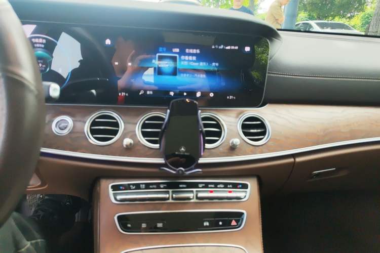 Used Mercedes-Benz E-Class 2023 E 300 L Stylish Model Audio And AC Panel