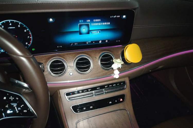 Used Mercedes-Benz E-Class 2023 E 300 L Luxury Model Audio And AC Panel